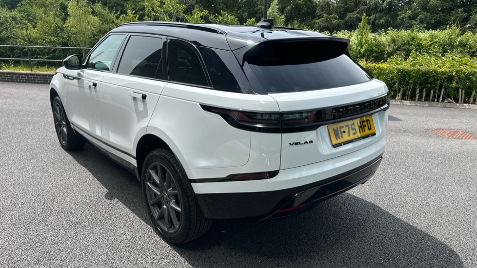 Land Rover Range Rover Velar 2.0 D200 MHEV Dynamic HSE 5dr Auto Diesel Estate - Image 34