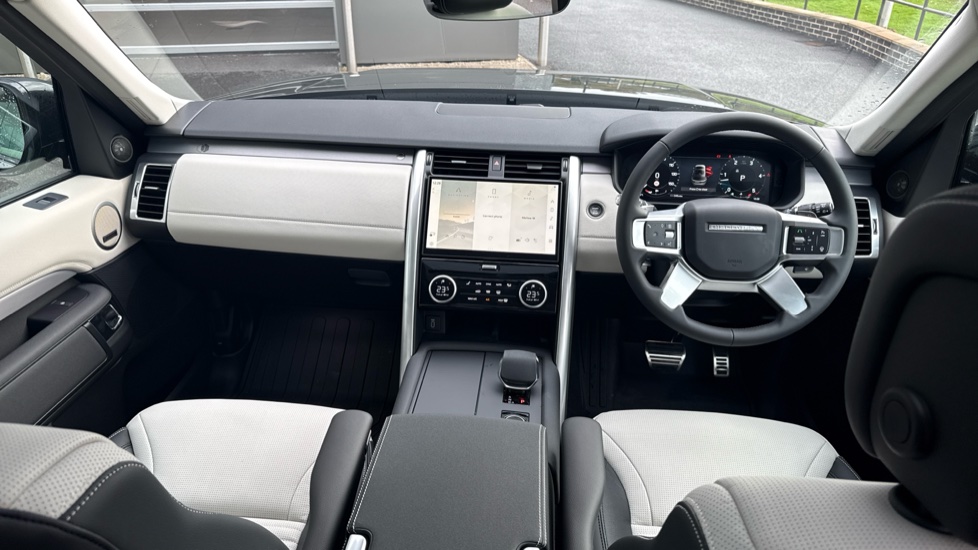 Land Rover Discovery 3.0 D350 Gemini 5dr Auto Diesel Station Wagon - Image 9