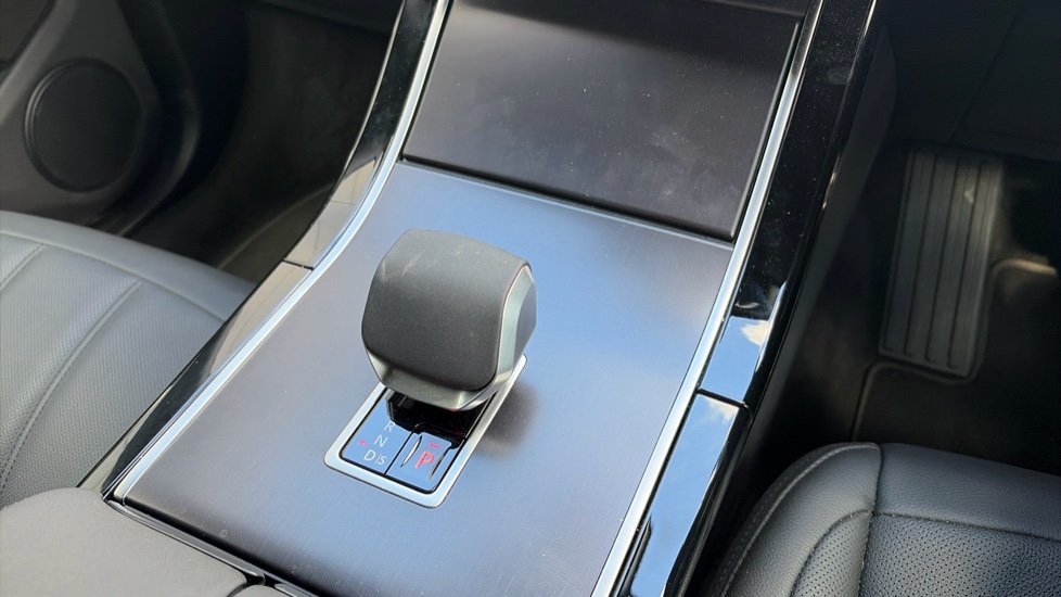 Land Rover Range Rover Evoque 2.0 D200 Dynamic SE 5dr Auto Diesel Hatchback - Image 13