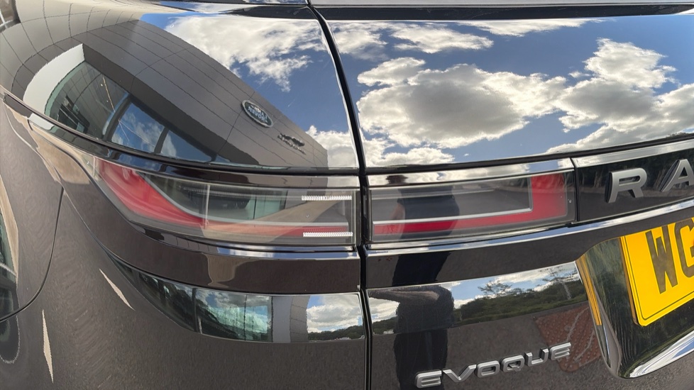 Land Rover Range Rover Evoque 2.0 D200 Dynamic SE 5dr Auto Diesel Hatchback - Image 19