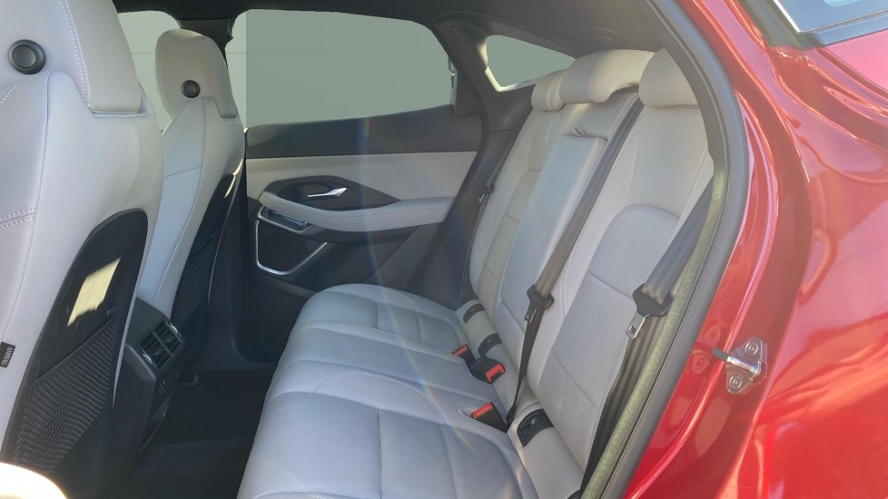 Jaguar E-Pace 2.0 D200 R-Dynamic SE Black 5dr Auto Diesel Estate - Image 4