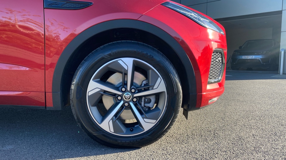 Jaguar E-Pace 2.0 D200 R-Dynamic SE Black 5dr Auto Diesel Estate - Image 8