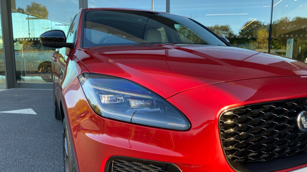 Jaguar E-Pace 2.0 D200 R-Dynamic SE Black 5dr Auto Diesel Estate - Image 17