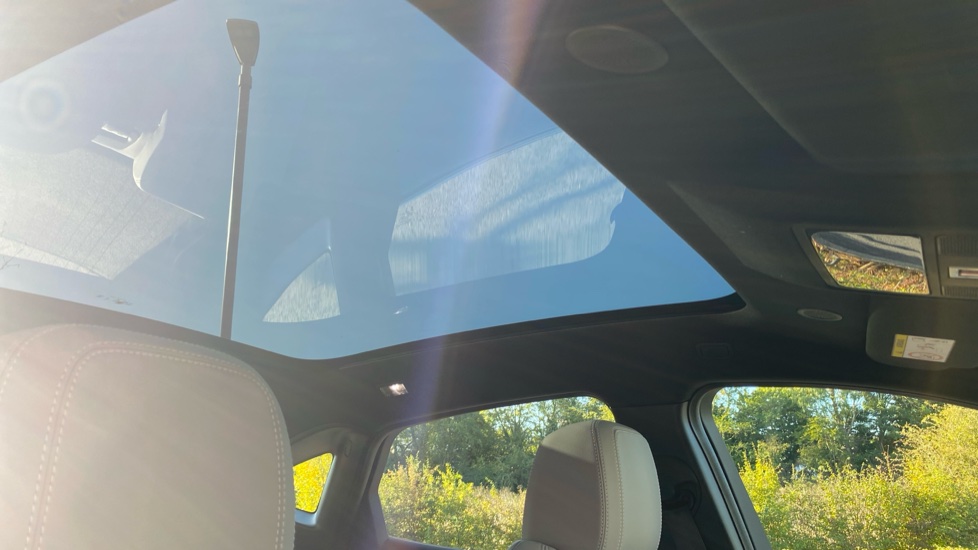 Jaguar E-Pace 2.0 D200 R-Dynamic SE Black 5dr Auto Diesel Estate - Image 23
