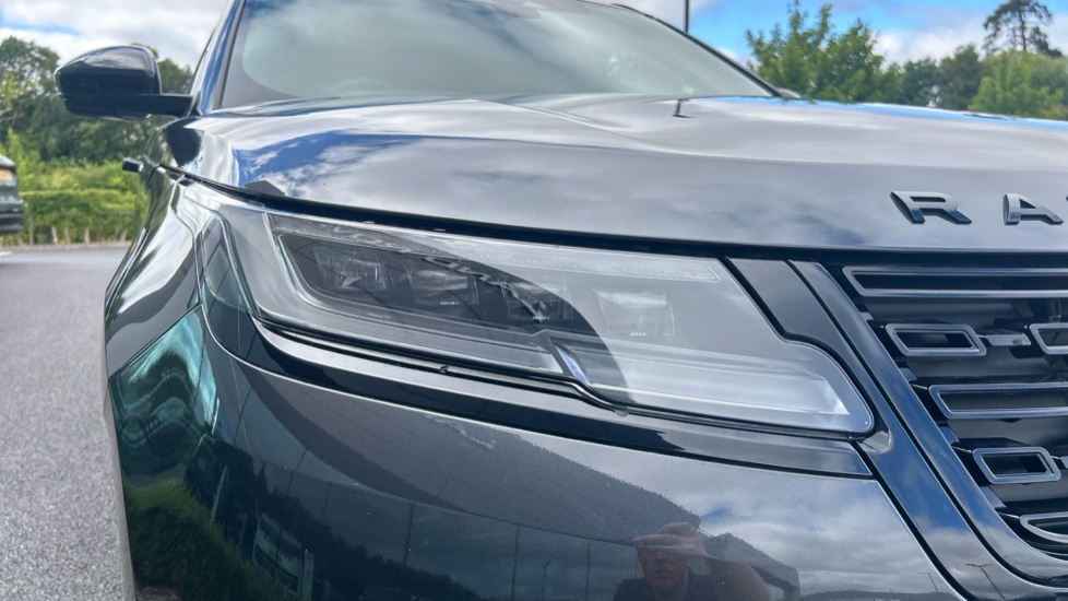 Land Rover Range Rover Velar 2.0 D200 MHEV Dynamic HSE 5dr Auto Diesel Estate - Image 17