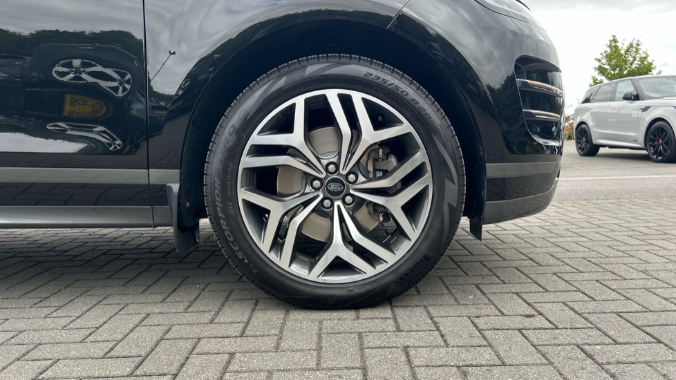 Land Rover Range Rover Evoque 2.0 D200 R-Dynamic HSE 5dr Auto Diesel Hatchback - Image 8