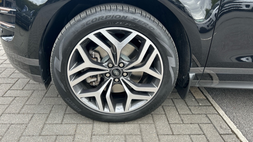 Land Rover Range Rover Evoque 2.0 D200 R-Dynamic HSE 5dr Auto Diesel Hatchback - Image 38
