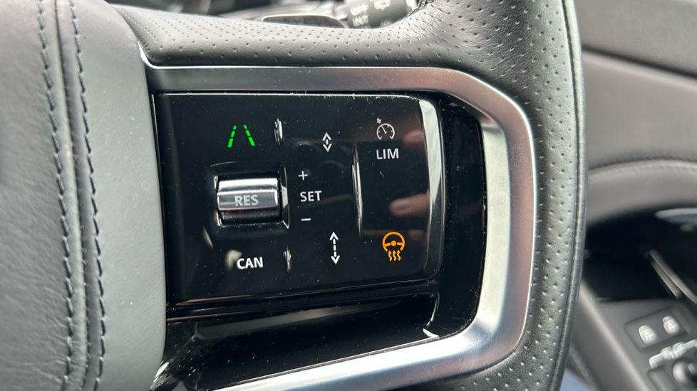 Land Rover Range Rover Evoque 2.0 D200 R-Dynamic HSE 5dr Auto Diesel Hatchback - Image 62