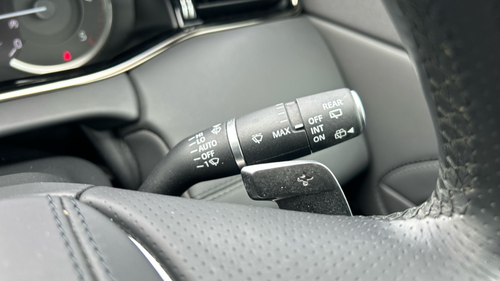 Land Rover Range Rover Evoque 2.0 D200 R-Dynamic HSE 5dr Auto Diesel Hatchback - Image 64