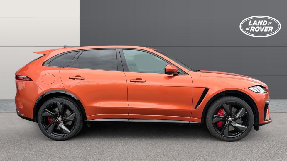 Jaguar F-Pace 5.0 V8 550 SVR 5dr Auto AWD Petrol Estate - Image 5
