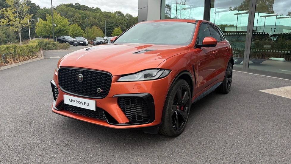 Jaguar F-Pace 5.0 V8 550 SVR 5dr Auto AWD Petrol Estate - Image 22