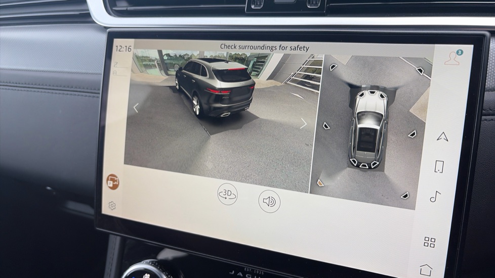 Jaguar F-Pace 5.0 V8 550 SVR 5dr Auto AWD Petrol Estate - Image 51