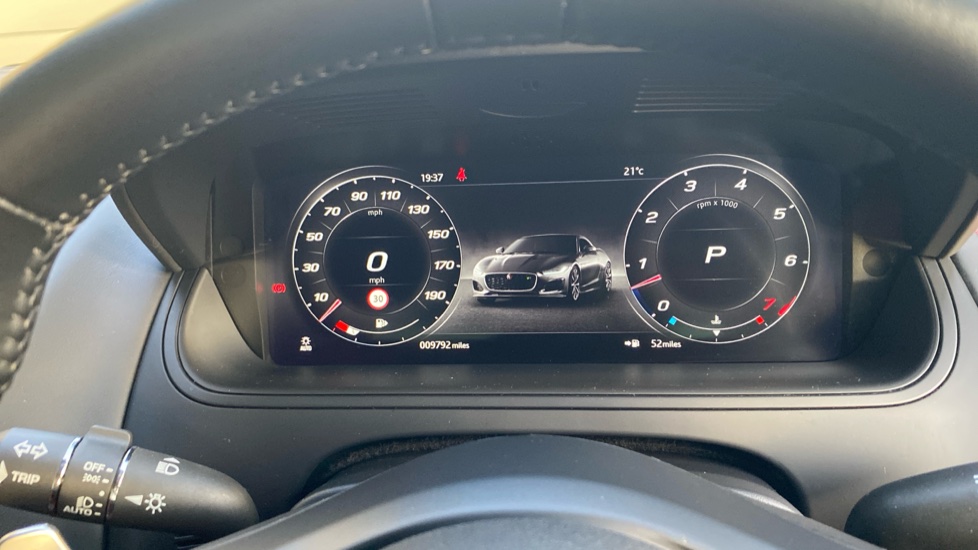 Jaguar F-Type 5.0 P450 Supercharged V8 75 2dr Auto AWD Petrol Coupe - Image 16