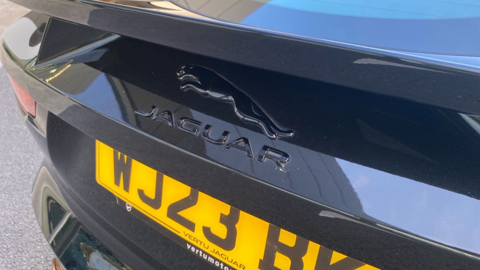 Jaguar F-Type 5.0 P450 Supercharged V8 75 2dr Auto AWD Petrol Coupe - Image 23