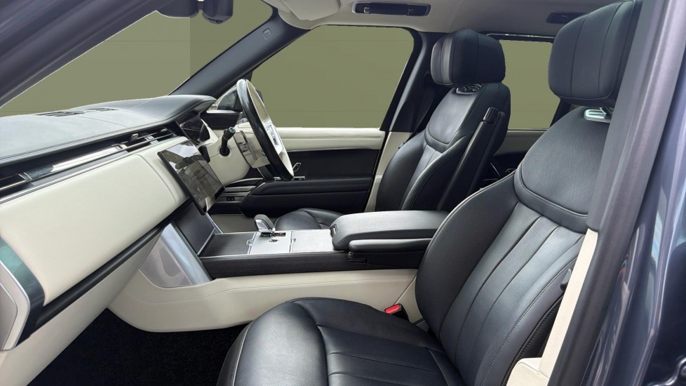 Land Rover Range Rover 3.0 P400 Autobiography 4dr Auto Petrol Estate - Image 3