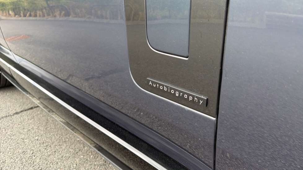 Land Rover Range Rover 3.0 P400 Autobiography 4dr Auto Petrol Estate - Image 22