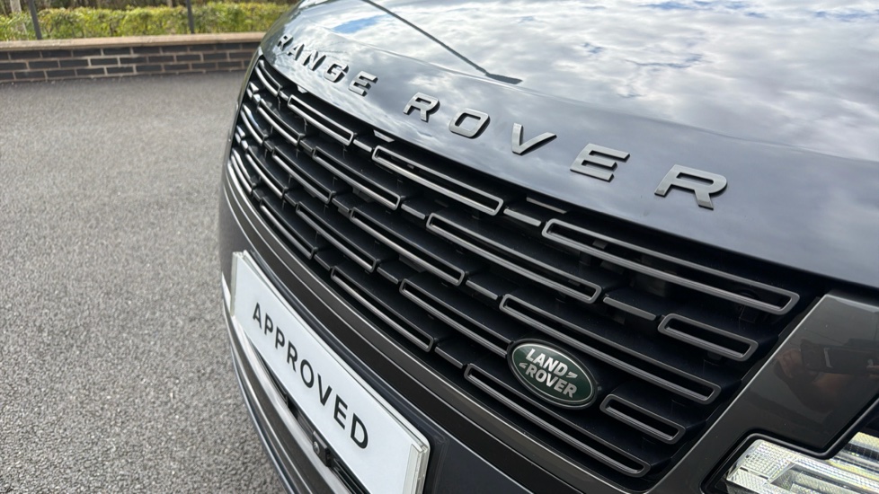 Land Rover Range Rover 3.0 P400 Autobiography 4dr Auto Petrol Estate - Image 27