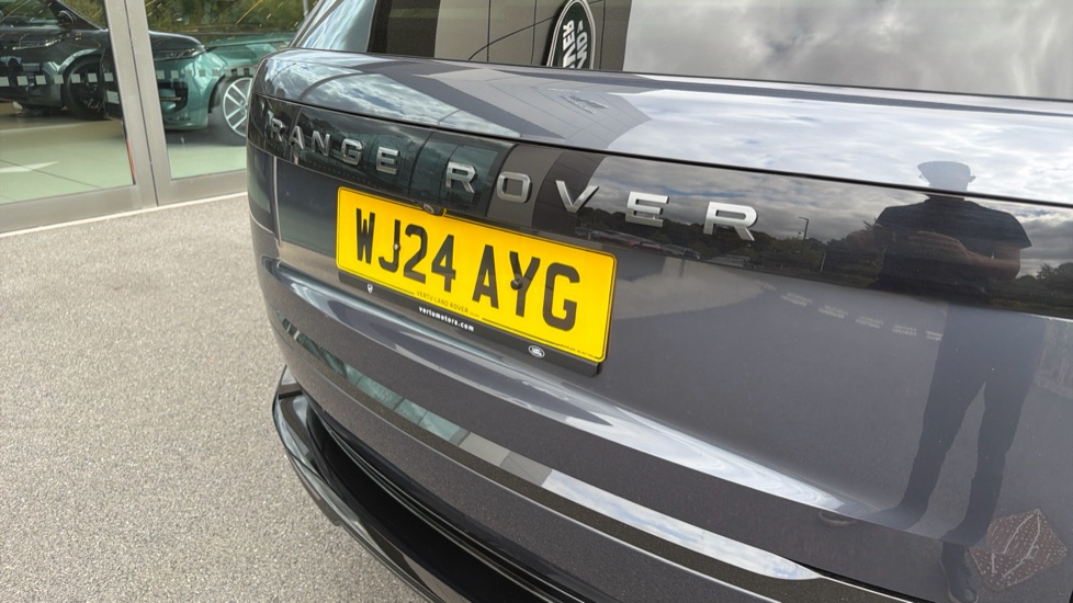 Land Rover Range Rover 3.0 P400 Autobiography 4dr Auto Petrol Estate - Image 30