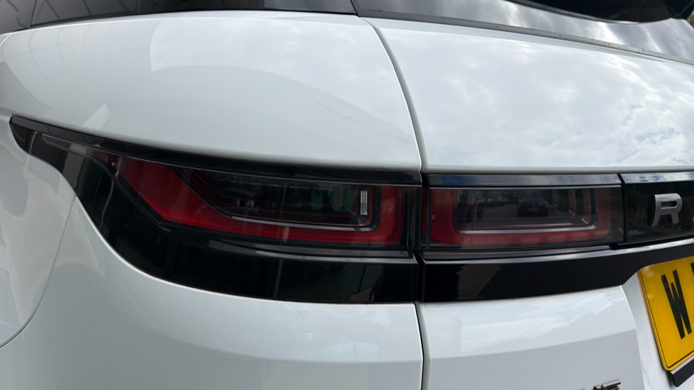 Land Rover Range Rover Evoque 2.0 D200 R-Dynamic HSE 5dr Auto Diesel Hatchback - Image 19