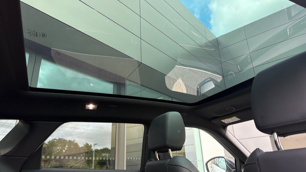 Land Rover Range Rover Evoque 2.0 D200 R-Dynamic HSE 5dr Auto Diesel Hatchback - Image 33