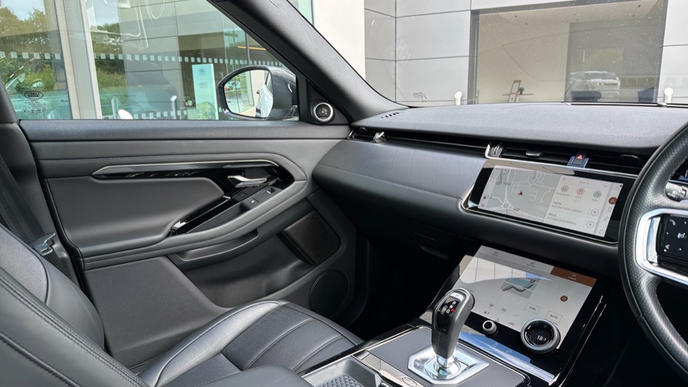 Land Rover Range Rover Evoque 2.0 D200 R-Dynamic HSE 5dr Auto Diesel Hatchback - Image 34