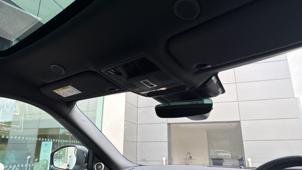 Land Rover Range Rover Evoque 2.0 D200 R-Dynamic HSE 5dr Auto Diesel Hatchback - Image 36
