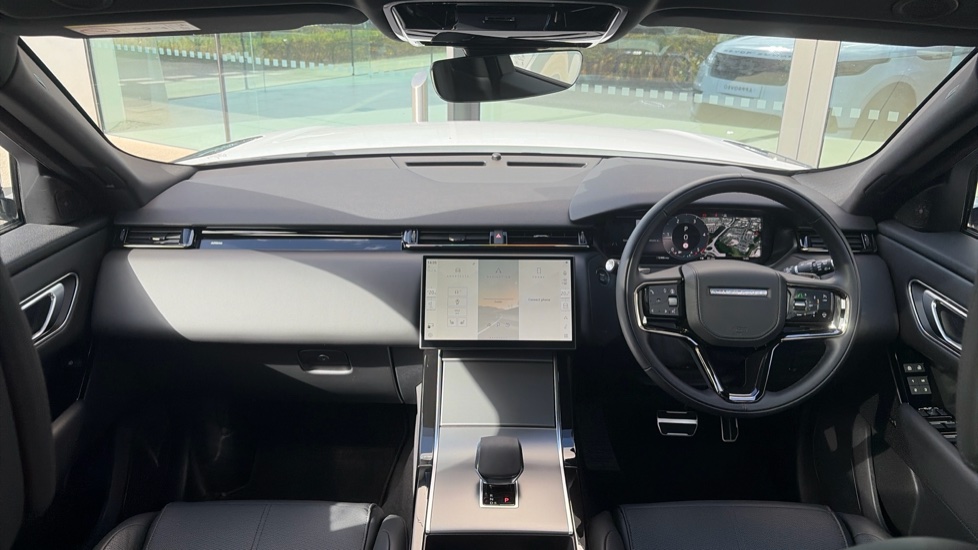 Land Rover Range Rover Velar 2.0 D200 MHEV Dynamic HSE 5dr Auto Diesel Estate - Image 9