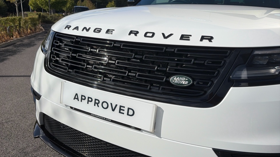 Land Rover Range Rover Velar 2.0 D200 MHEV Dynamic HSE 5dr Auto Diesel Estate - Image 22