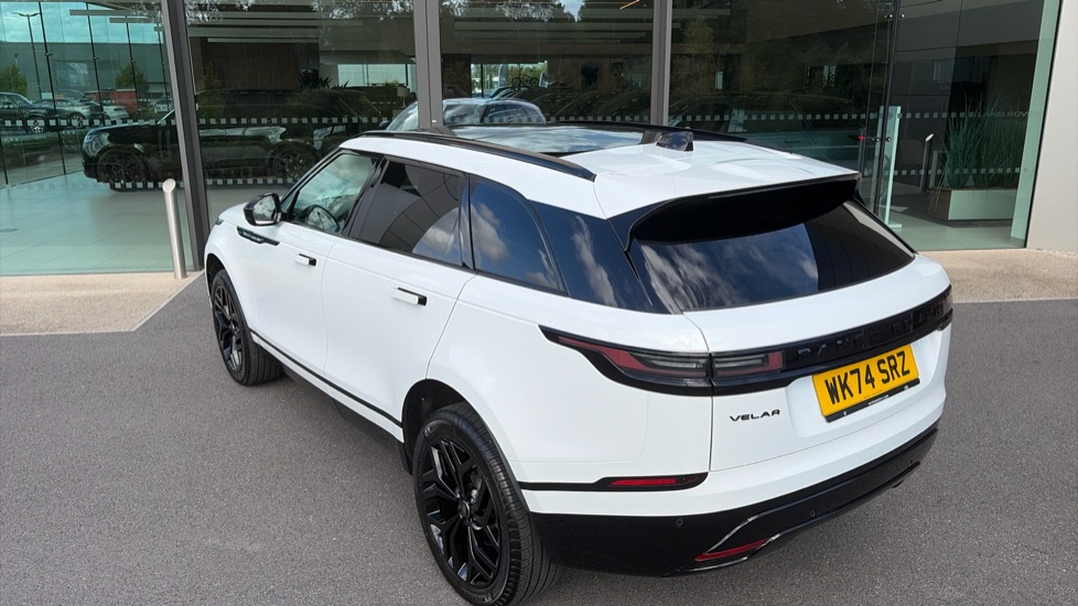 Land Rover Range Rover Velar 2.0 D200 MHEV Dynamic HSE 5dr Auto Diesel Estate - Image 46