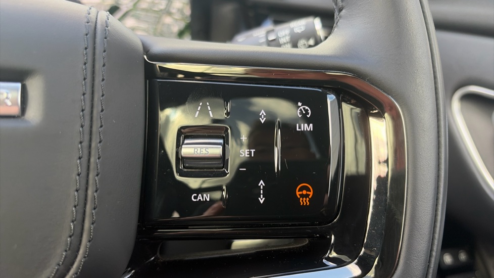 Land Rover Range Rover Velar 2.0 D200 MHEV Dynamic HSE 5dr Auto Diesel Estate - Image 53