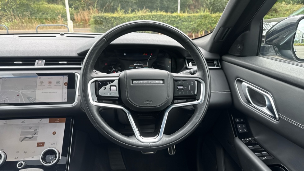 Land Rover Range Rover Velar 2.0 P400e R-Dynamic HSE 5dr Auto Estate - Image 15