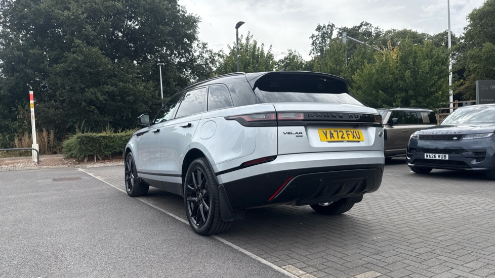 Land Rover Range Rover Velar 2.0 P400e R-Dynamic HSE 5dr Auto Estate - Image 24