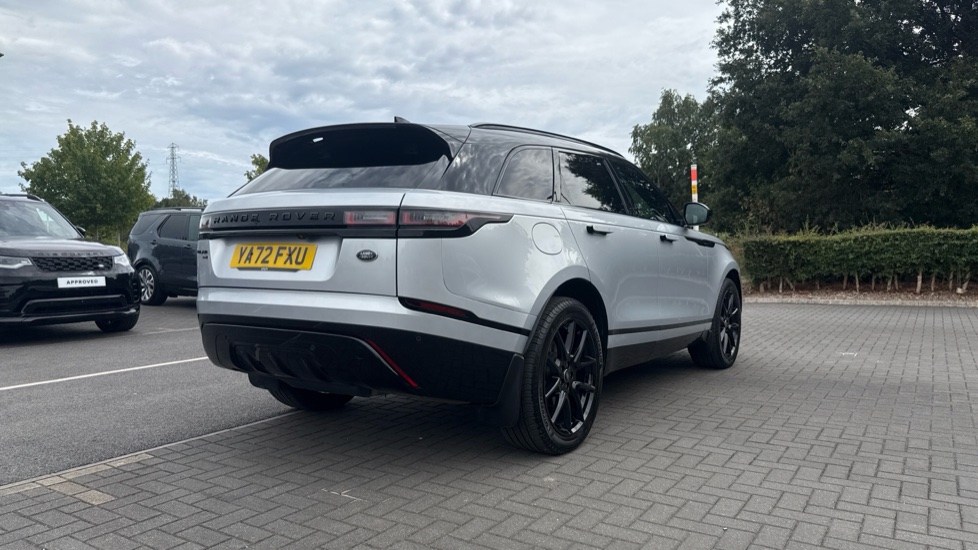 Land Rover Range Rover Velar 2.0 P400e R-Dynamic HSE 5dr Auto Estate - Image 26