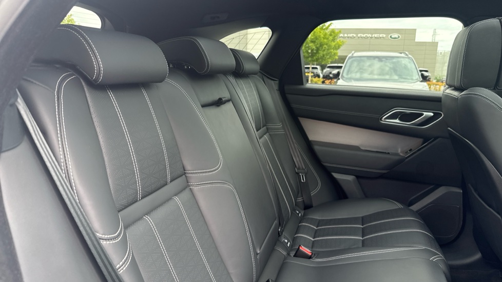 Land Rover Range Rover Velar 2.0 P400e R-Dynamic HSE 5dr Auto Estate - Image 35