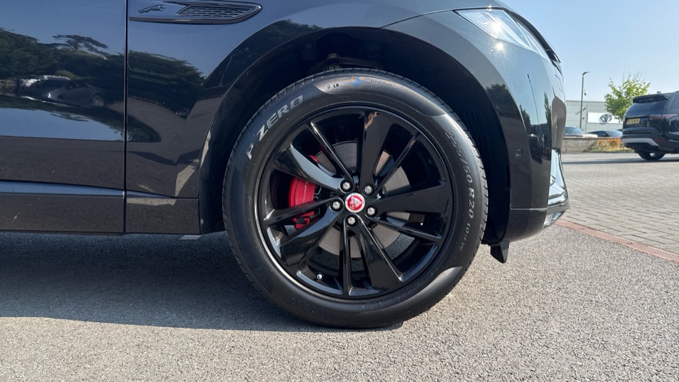 Jaguar F-Pace 2.0 P250 R-Dynamic SE 5dr Auto AWD Petrol Estate - Image 8