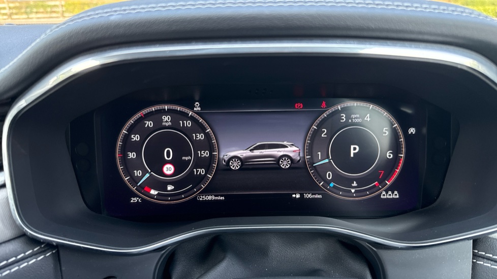 Jaguar F-Pace 2.0 P250 R-Dynamic SE 5dr Auto AWD Petrol Estate - Image 16
