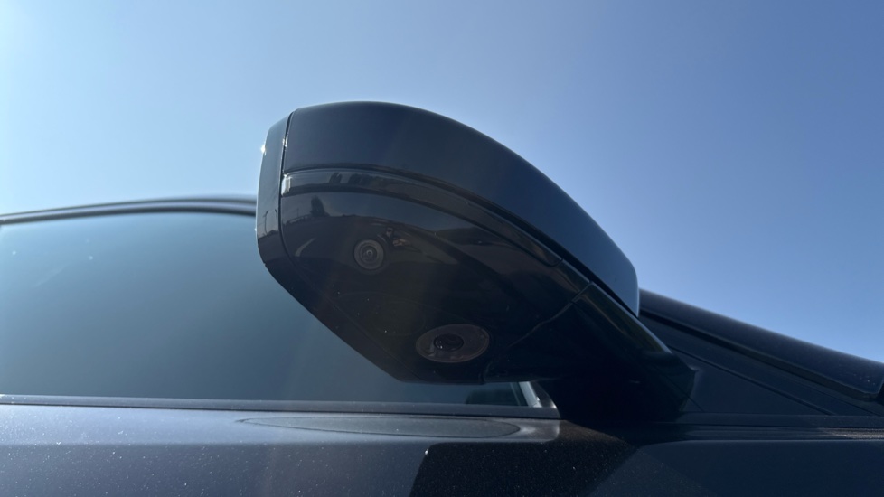 Jaguar F-Pace 2.0 P250 R-Dynamic SE 5dr Auto AWD Petrol Estate - Image 37
