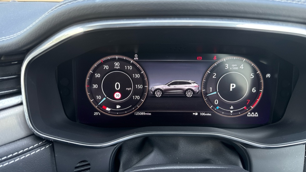 Jaguar F-Pace 2.0 P250 R-Dynamic SE 5dr Auto AWD Petrol Estate - Image 49