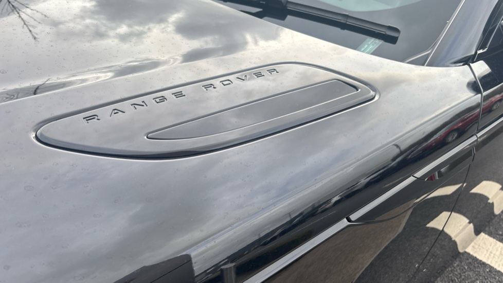 Land Rover Range Rover Velar 2.0 D200 MHEV Dynamic SE 5dr Auto Diesel Estate - Image 20
