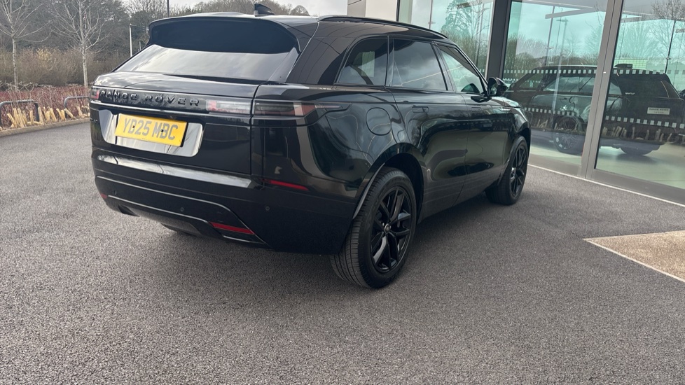 Land Rover Range Rover Velar 2.0 D200 MHEV Dynamic SE 5dr Auto Diesel Estate - Image 41