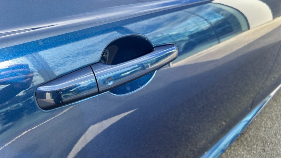 Jaguar XE 2.0 D200 R-Dynamic HSE 4dr Auto Diesel Saloon - Image 23