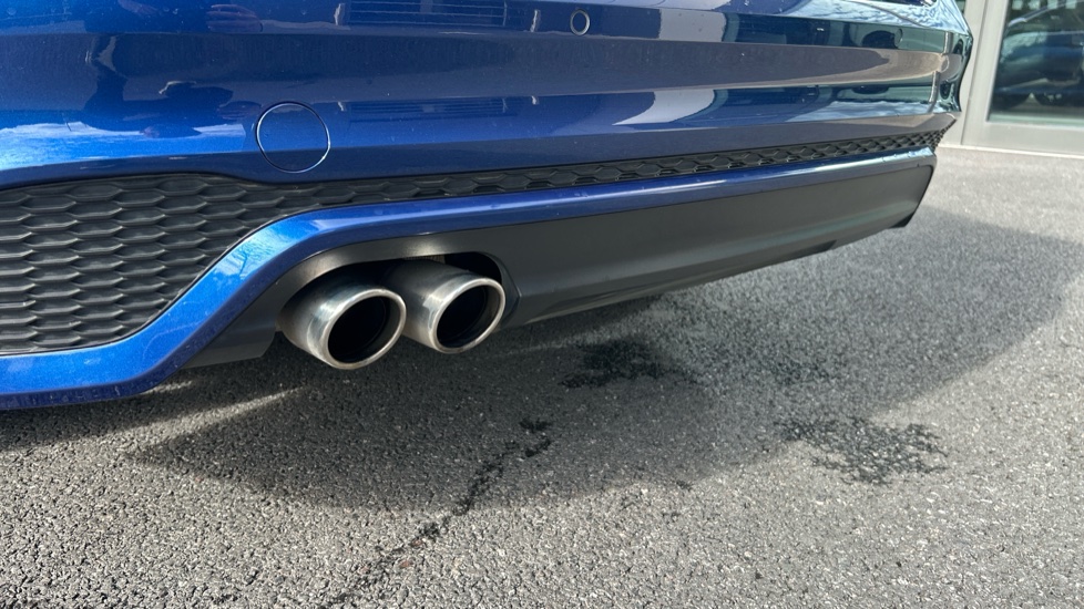 Jaguar XE 2.0 D200 R-Dynamic HSE 4dr Auto Diesel Saloon - Image 30