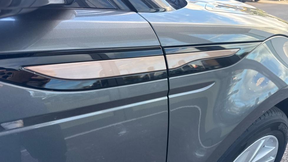 Land Rover Range Rover Evoque 2.0 P250 R-Dynamic S 5dr Auto Petrol Hatchback - Image 20