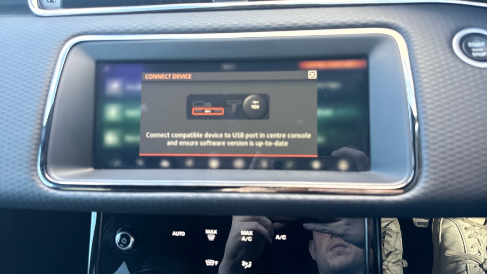 Land Rover Range Rover Evoque 2.0 P250 R-Dynamic S 5dr Auto Petrol Hatchback - Image 34