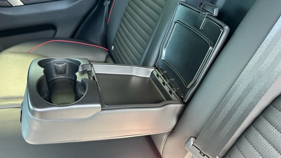 Land Rover Discovery Sport 1.5 P300e R-Dynamic SE 5dr Auto [5 Seat] Station Wagon - Image 36