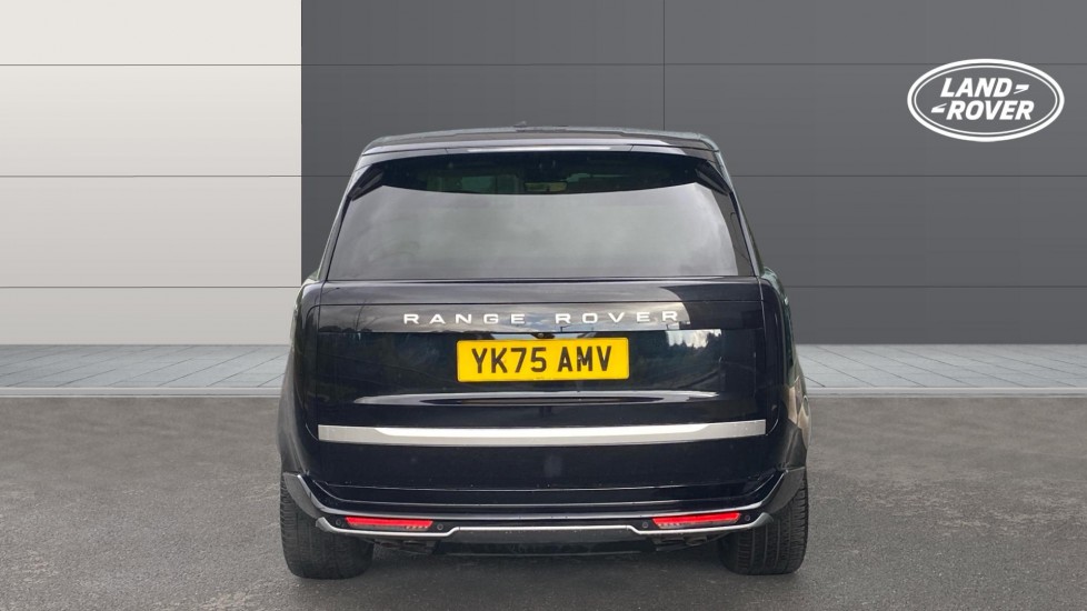 Land Rover Range Rover 4.4 P530 V8 Autobiography LWB 4dr Auto Petrol Estate - Image 6