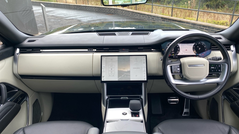 Land Rover Range Rover 4.4 P530 V8 Autobiography LWB 4dr Auto Petrol Estate - Image 9