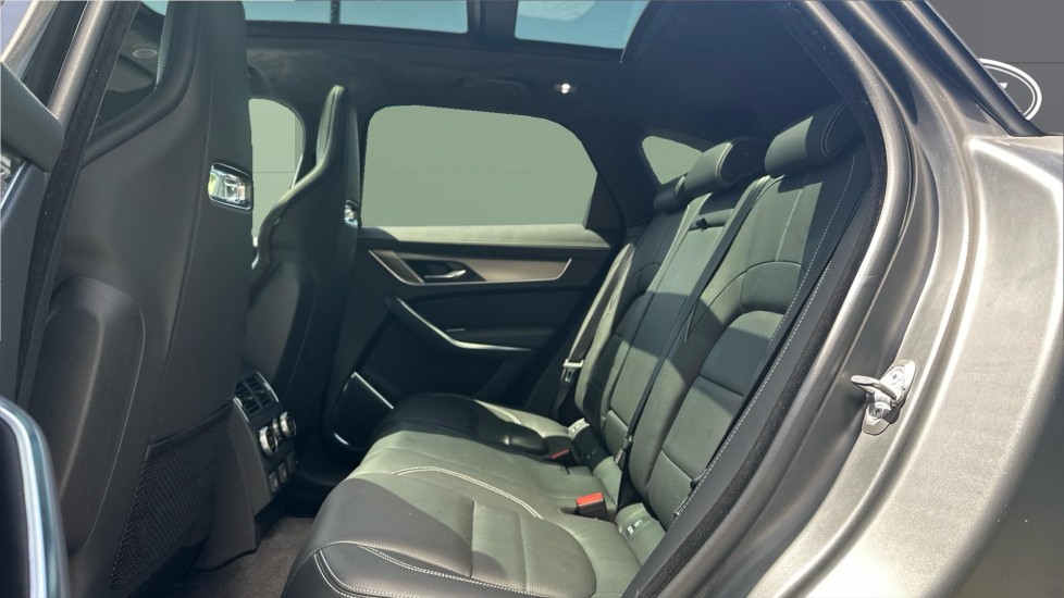 Jaguar F-Pace 2.0 P400e R-Dynamic HSE Black 5dr Auto AWD Estate - Image 4