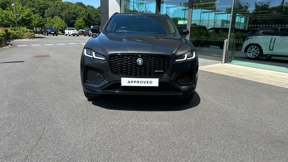 Jaguar F-Pace 2.0 P400e R-Dynamic HSE Black 5dr Auto AWD Estate - Image 28