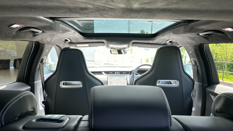 Jaguar F-Pace 2.0 P400e R-Dynamic HSE Black 5dr Auto AWD Estate - Image 33
